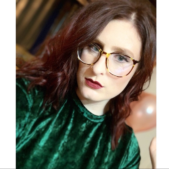 Meet your posher! - Picture 1 of 1